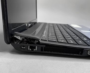 Ноутбук Packard Bell - Восстановление корпуса, замена разъёма питания, чистка системы охлаждения